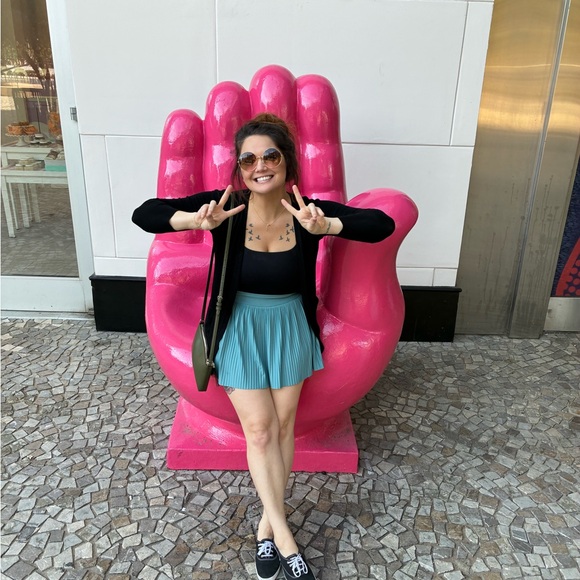 Meet your Posher, Holly - Picture 3 of 3